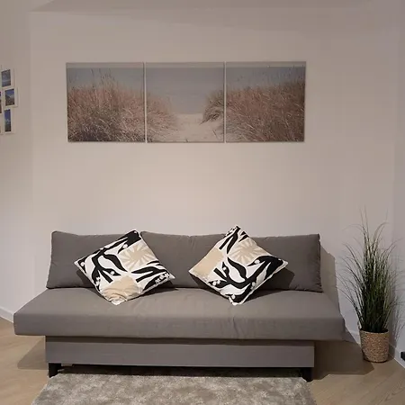 Sunny Side Apartment *